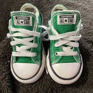 Green low top Converse All Star 8 toddler